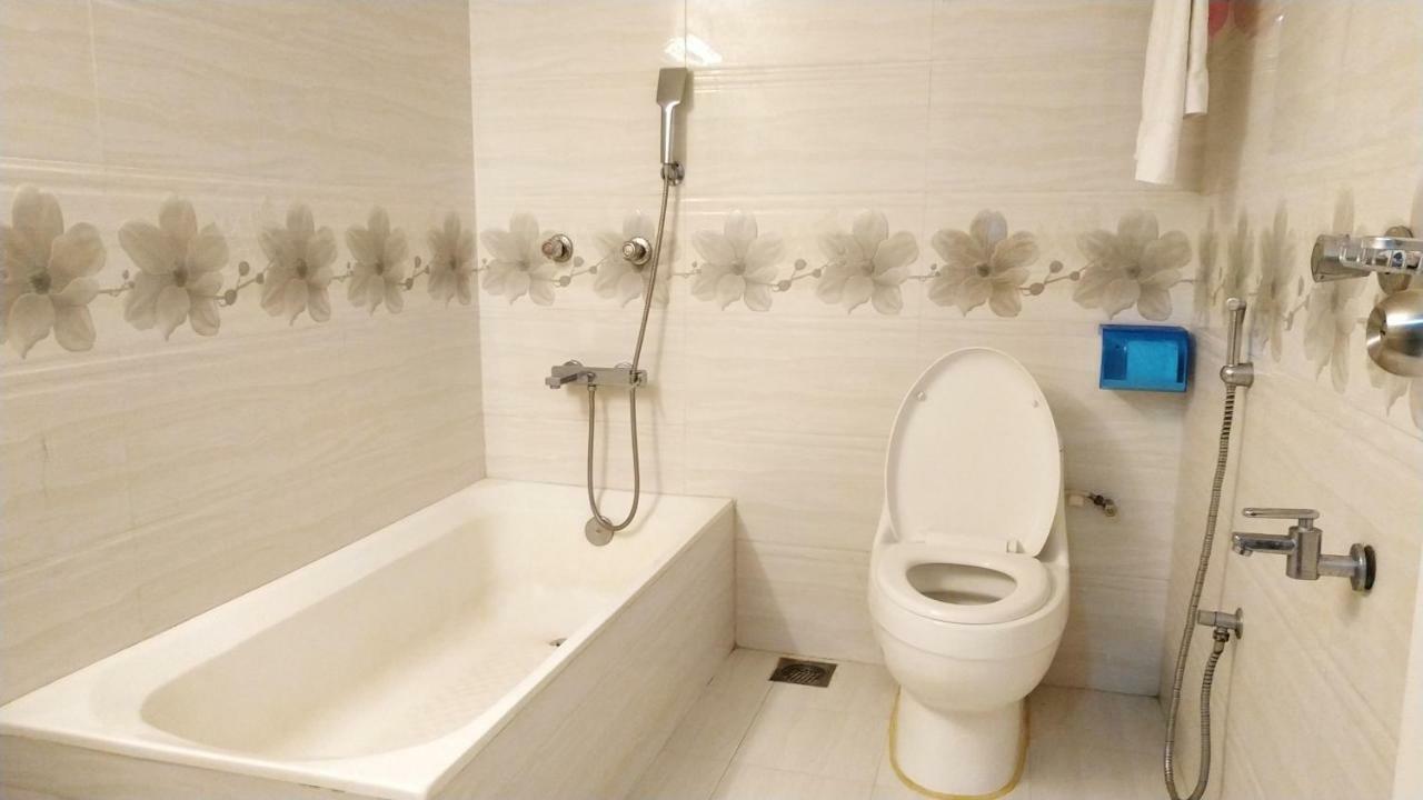 Hotel Khan Palace Kuakata Eksteriør bilde